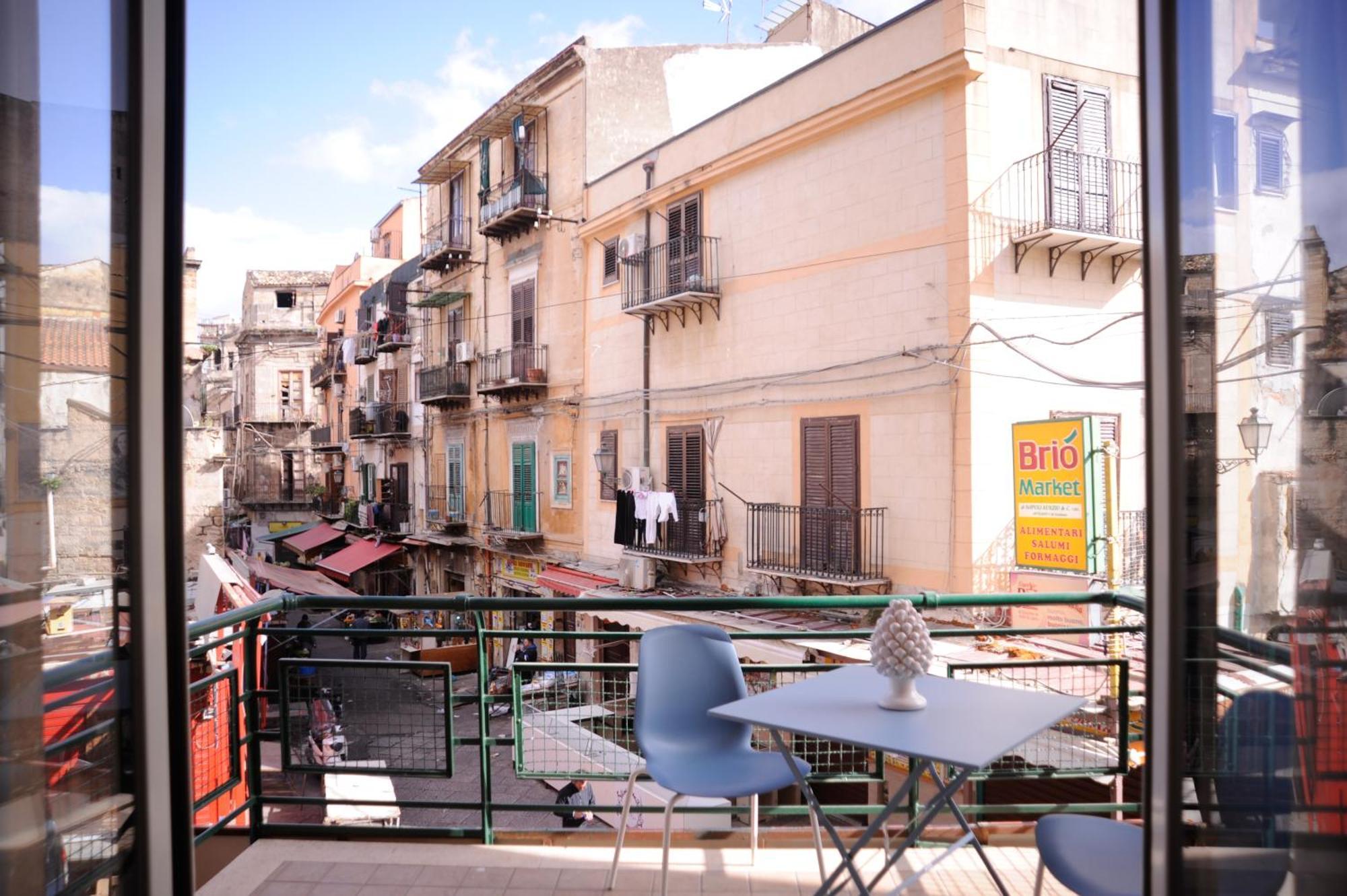 Le Finestre Su Ballaro パレルモ エクステリア 写真